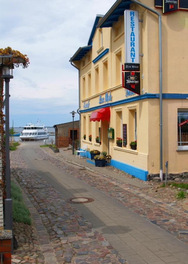 Hotel-Pension Zur Mole Wiek auf Rügen エクステリア 写真